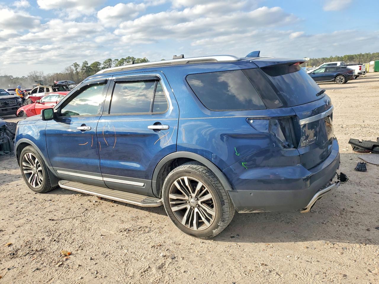 2017 FORD EXPLORER PLATINUM photo 4