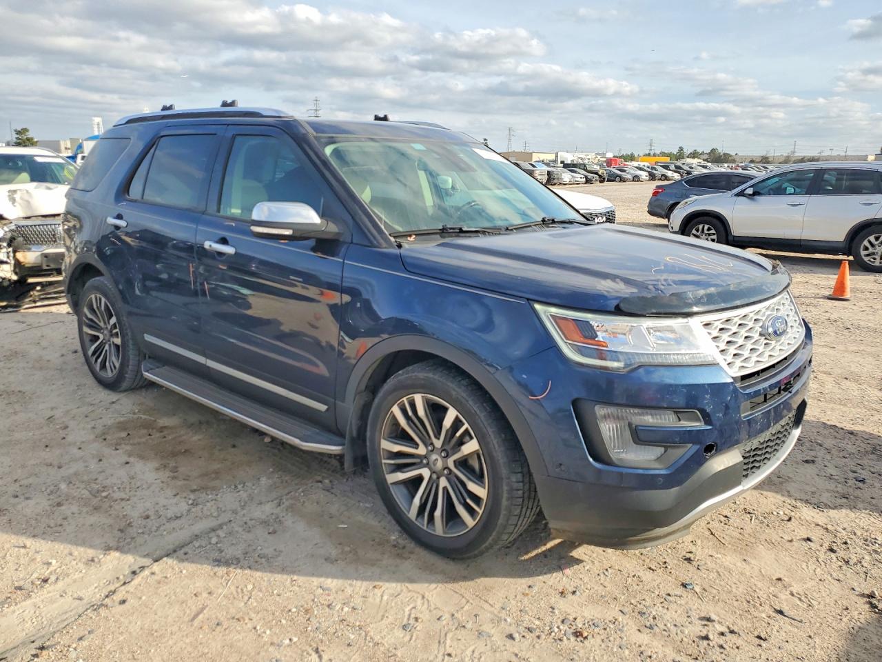 2017 FORD EXPLORER PLATINUM photo 10