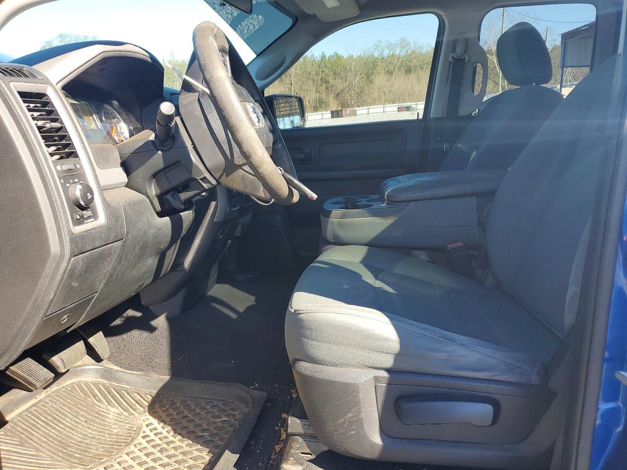 2017 RAM 1500 ST photo 19