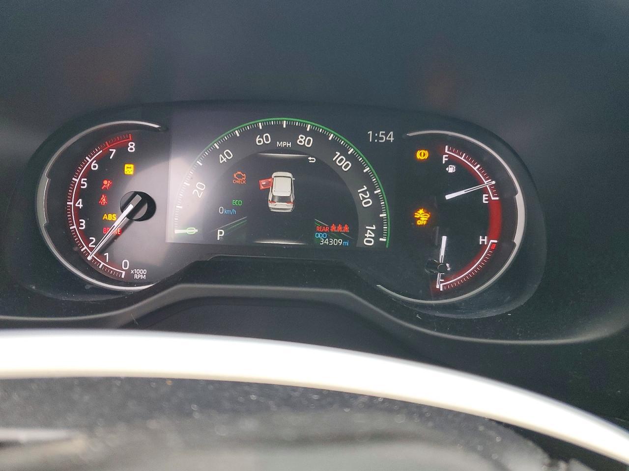 2024 TOYOTA RAV4 LE photo 9