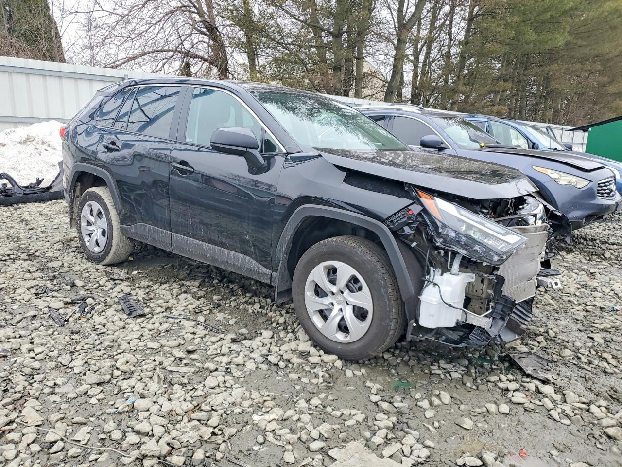 2024 TOYOTA RAV4 LE photo 4