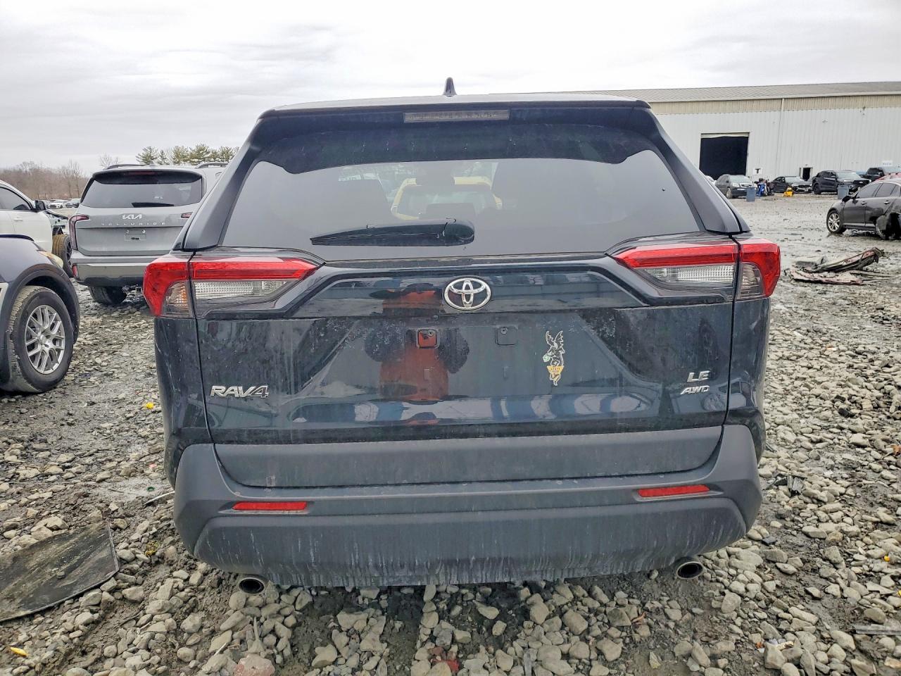 2024 TOYOTA RAV4 LE photo 6
