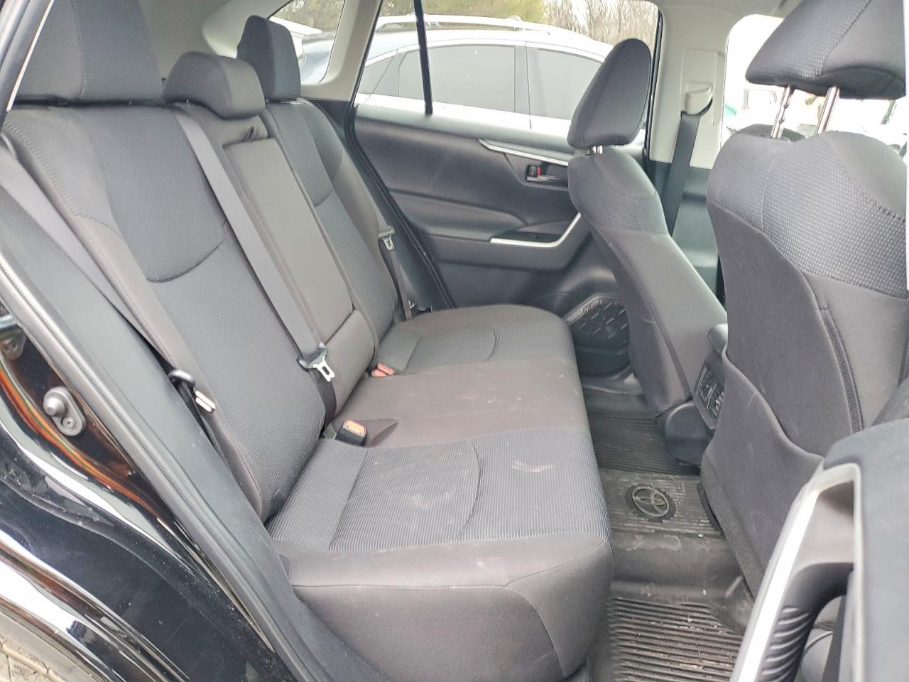2024 TOYOTA RAV4 LE photo 11