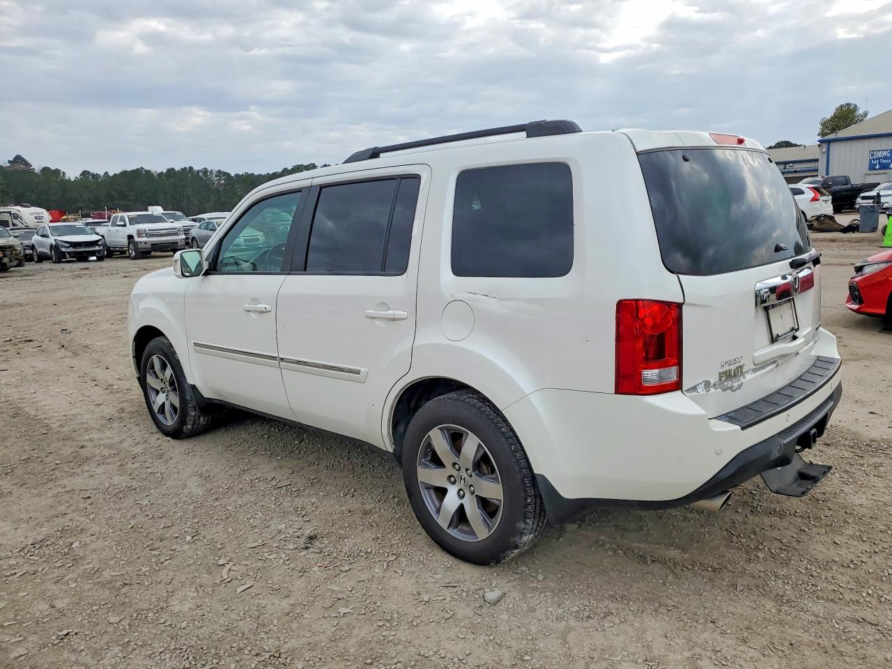 2013 HONDA PILOT TOURING photo 2
