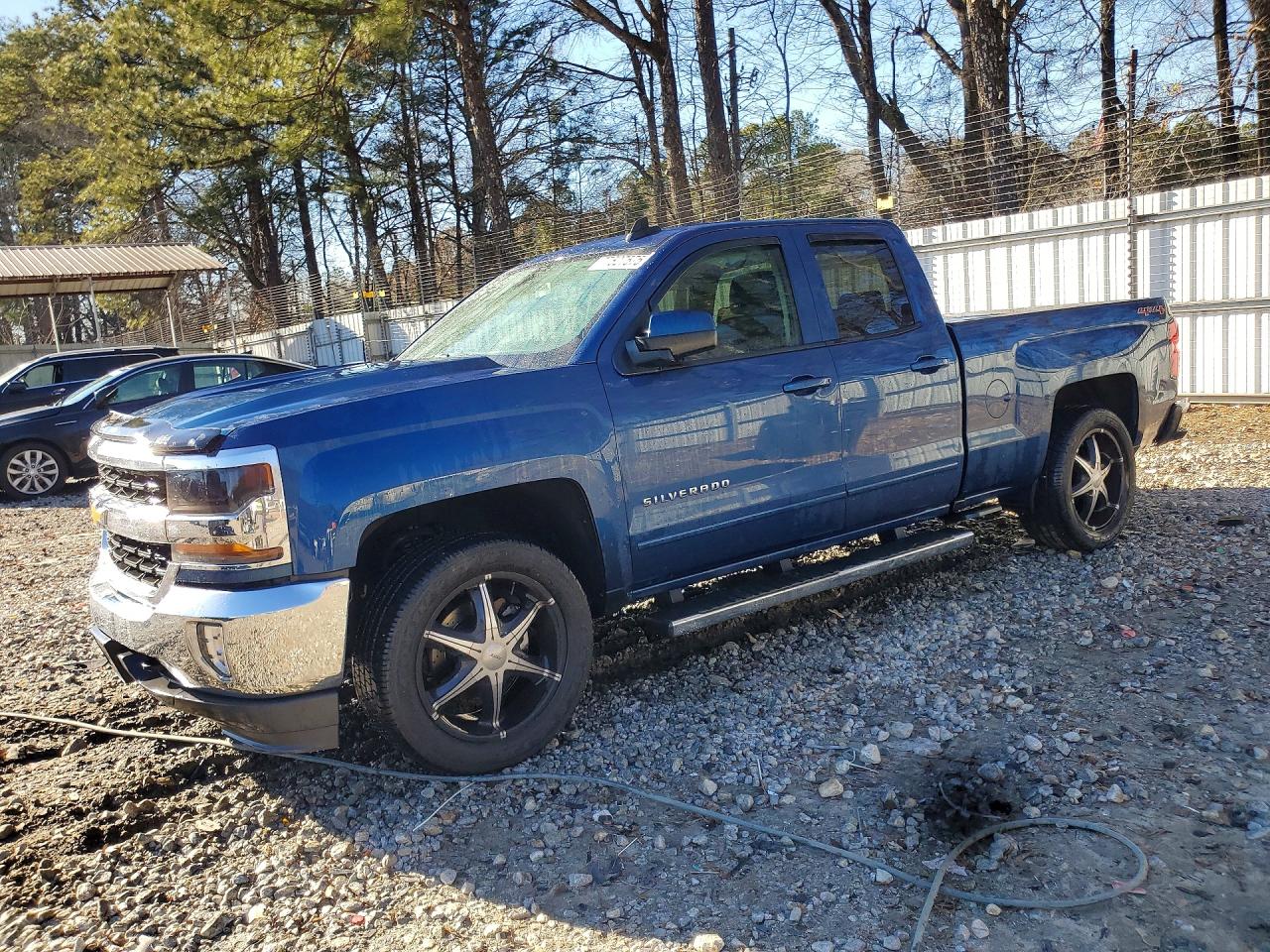 2017 CHEVROLET SILVERADO