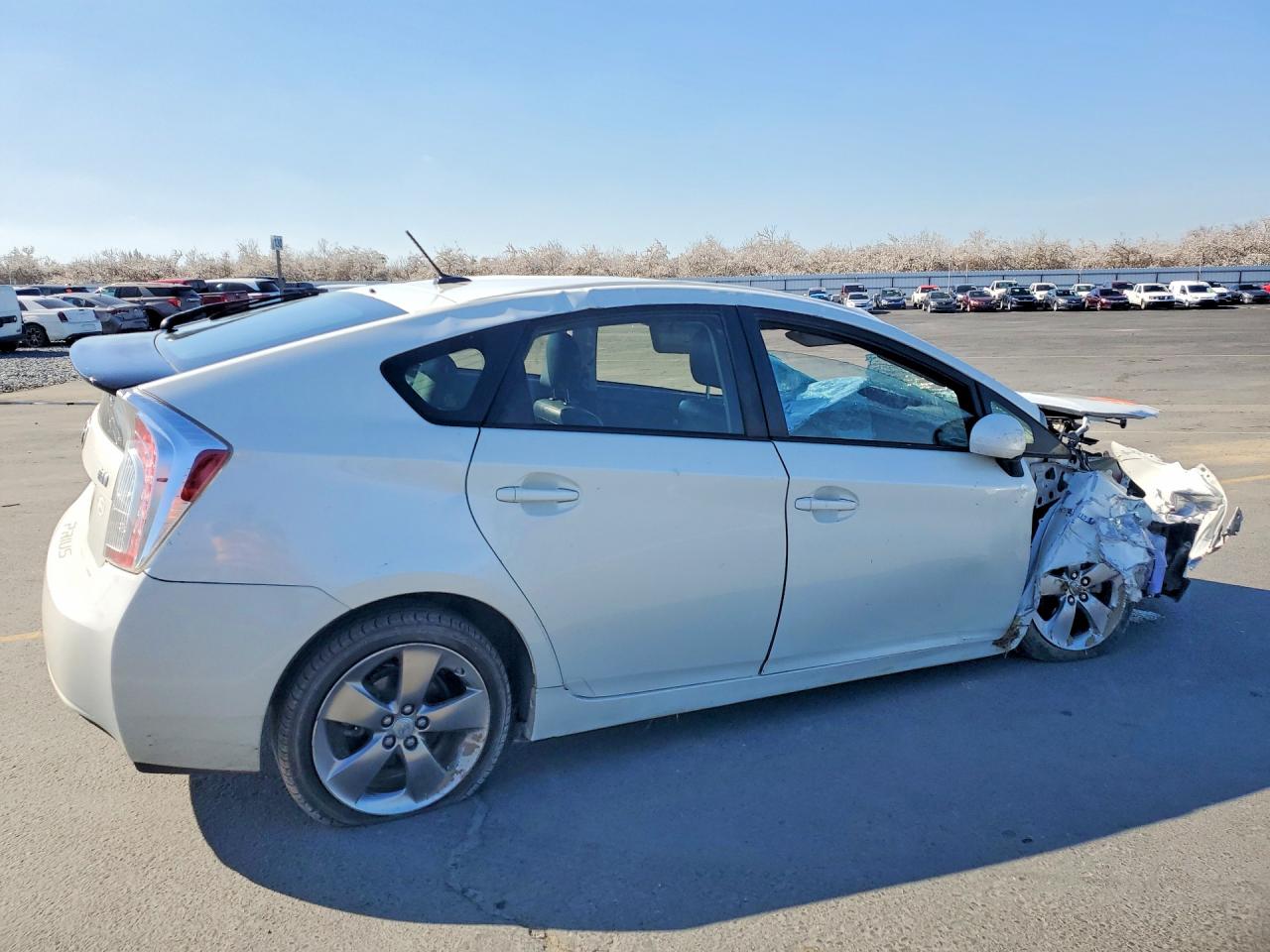 2013 TOYOTA PRIUS photo 3