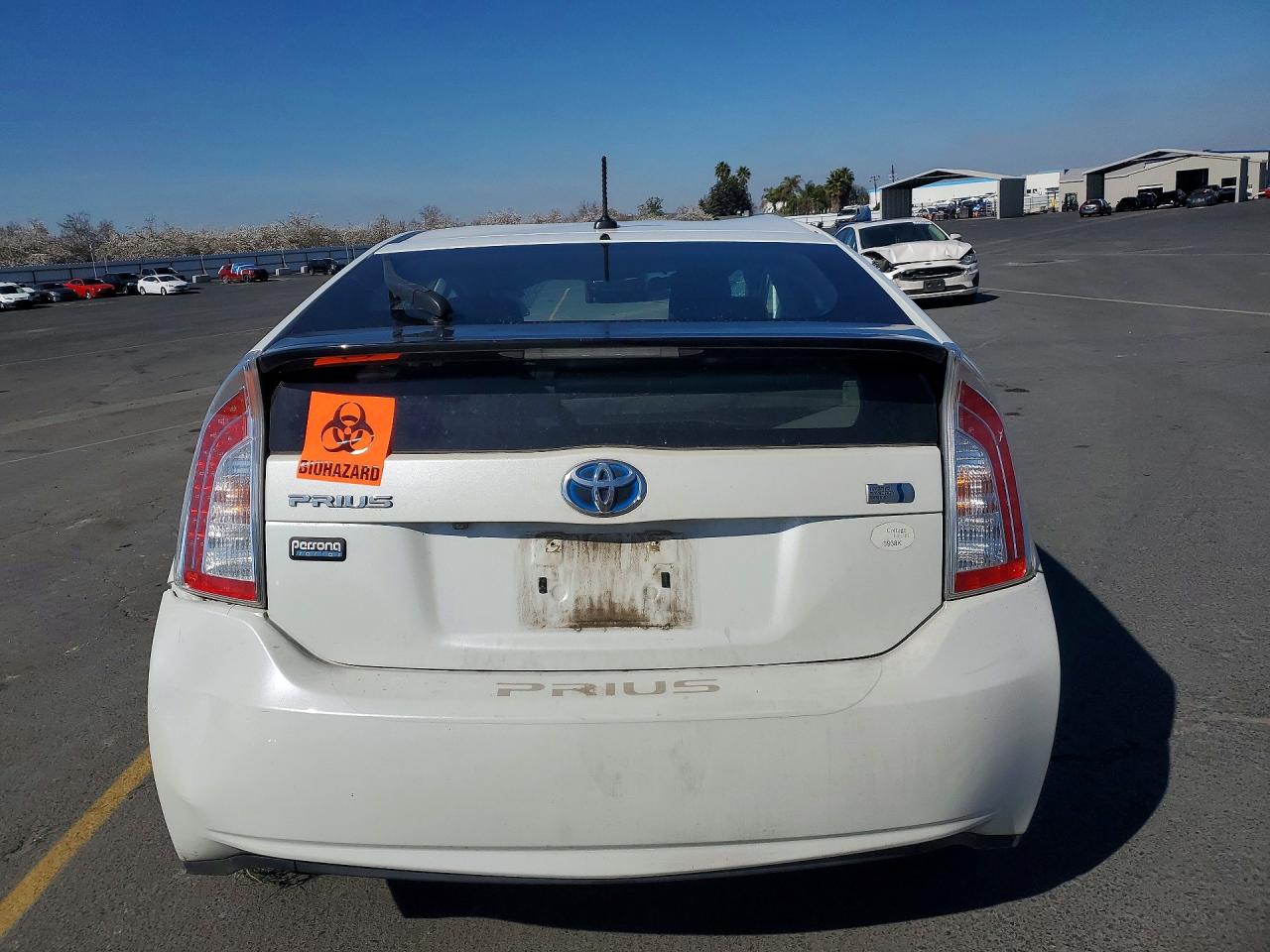2013 TOYOTA PRIUS photo 6