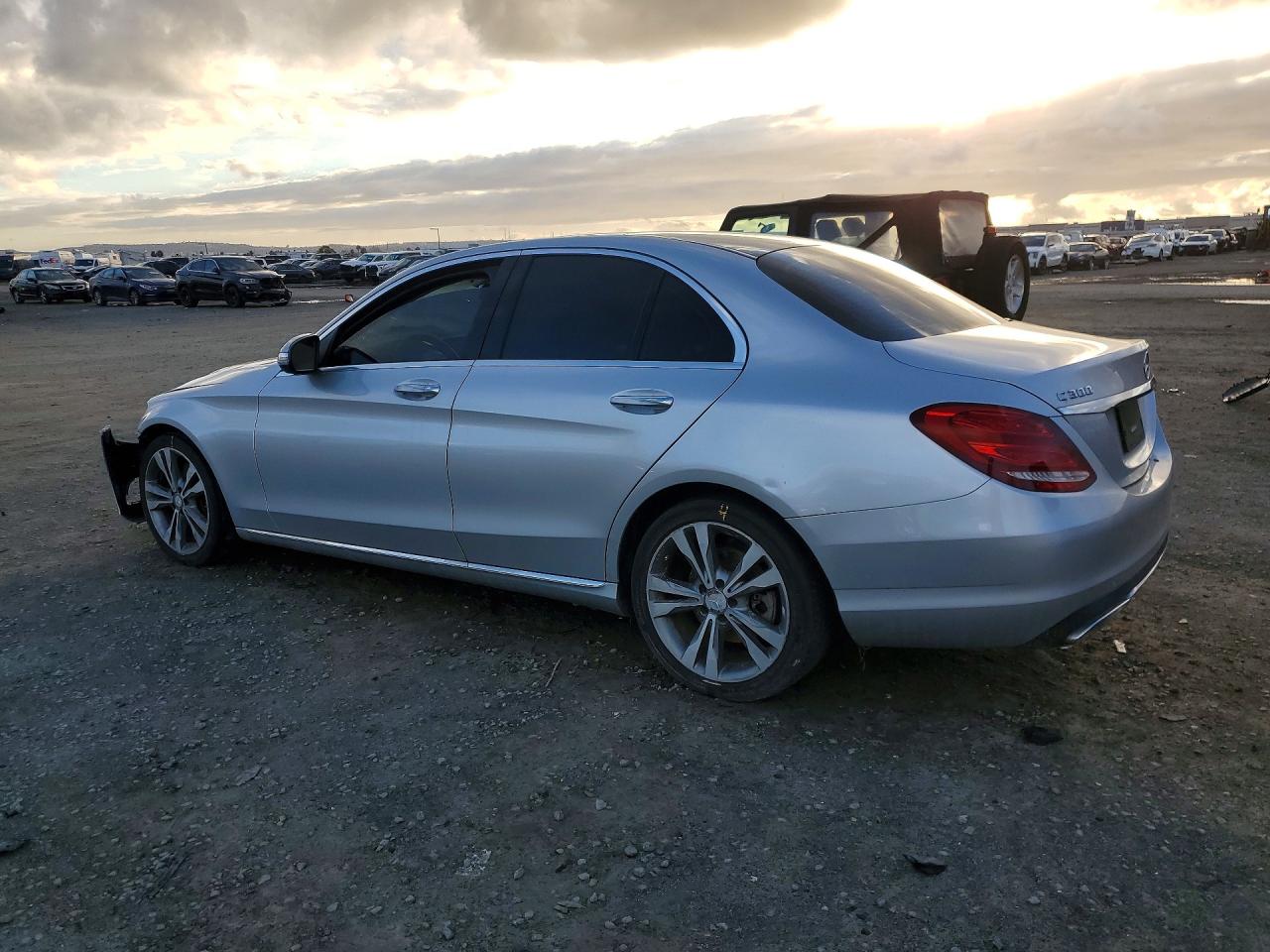 2015 MERCEDES-BENZ C 300 photo 4
