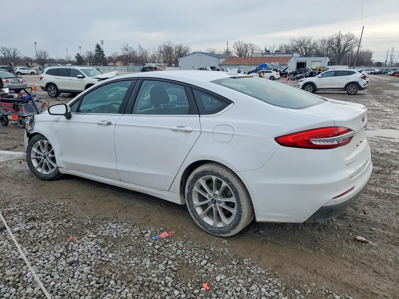 2020 FORD FUSION SE photo 2