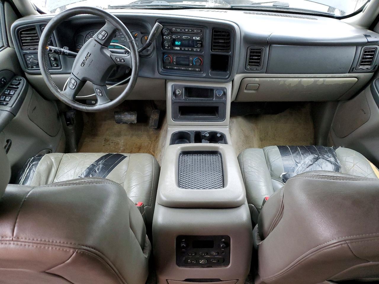 2003 GMC YUKON XL K1500 photo 15