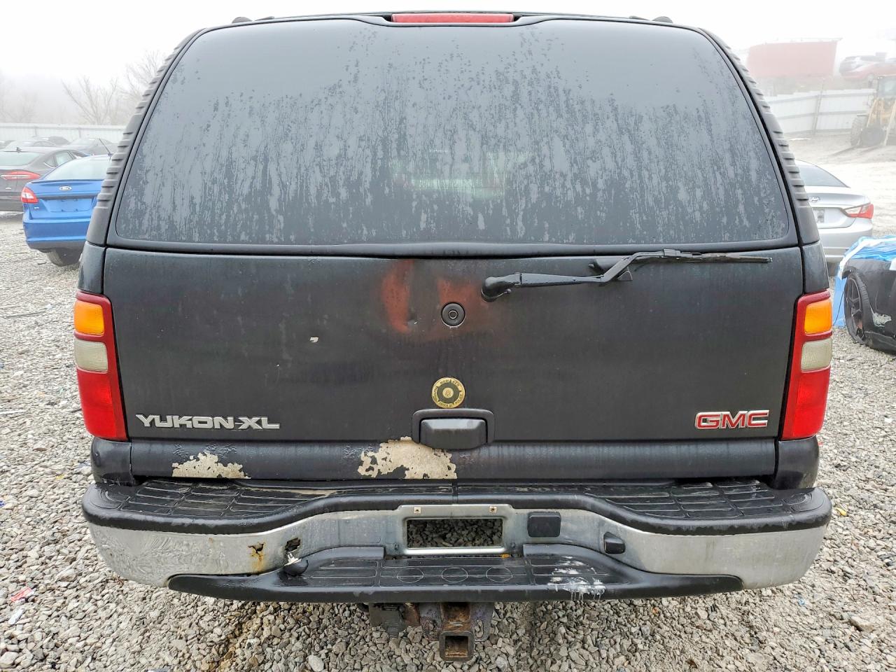2003 GMC YUKON XL K1500 photo 11