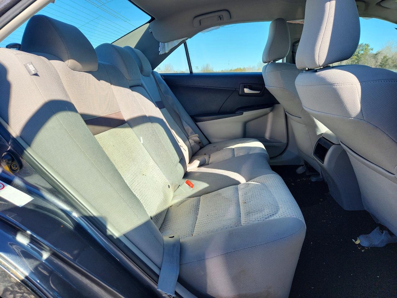 2014 TOYOTA CAMRY L photo 28