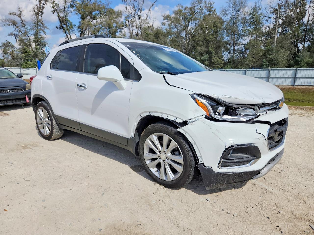 2019 CHEVROLET TRAX PREMIER photo 4