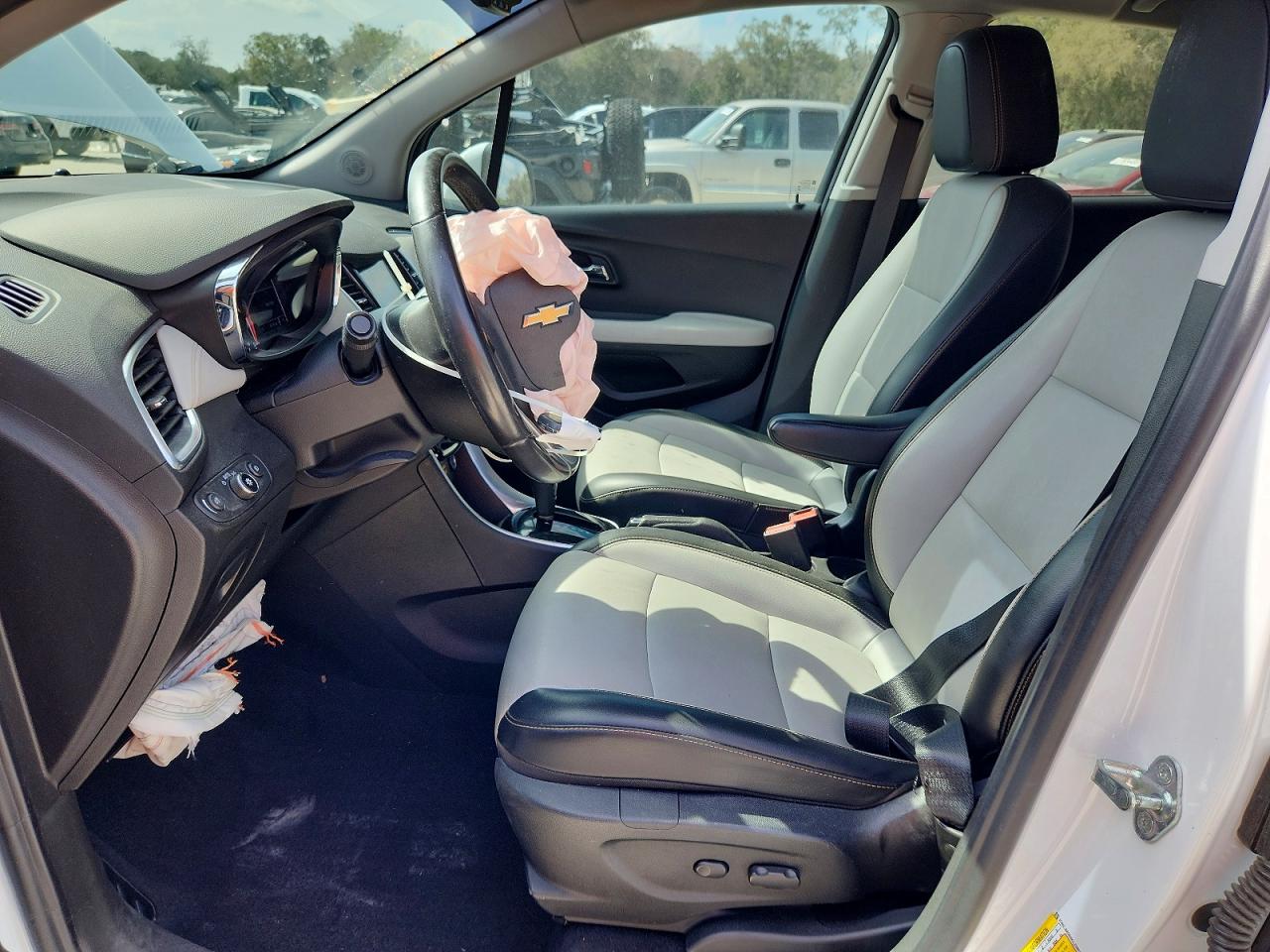 2019 CHEVROLET TRAX PREMIER photo 7