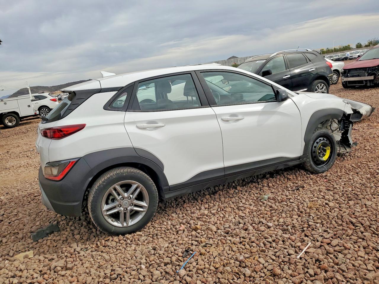 2022 HYUNDAI KONA SE photo 3