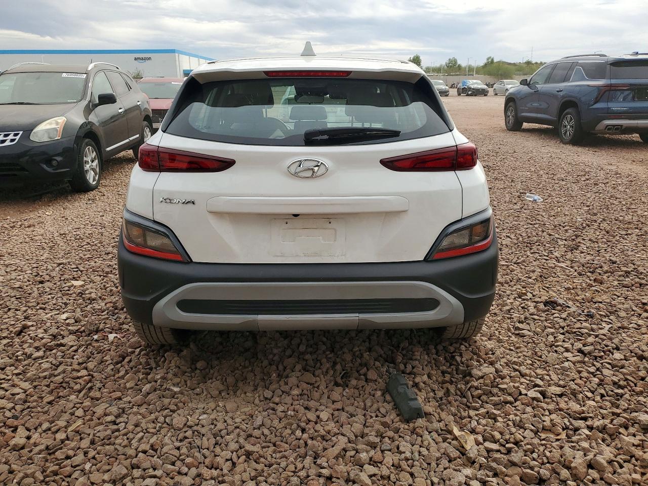 2022 HYUNDAI KONA SE photo 6