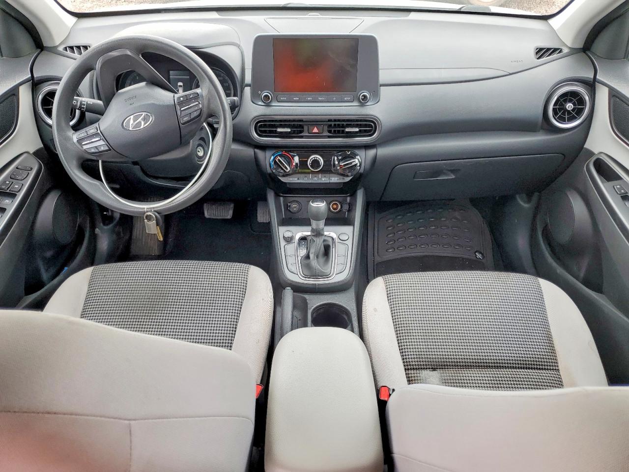 2022 HYUNDAI KONA SE photo 8