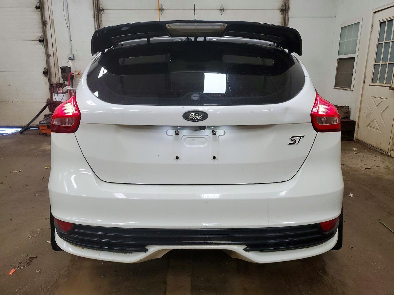 2017 FORD FOCUS ST photo 6