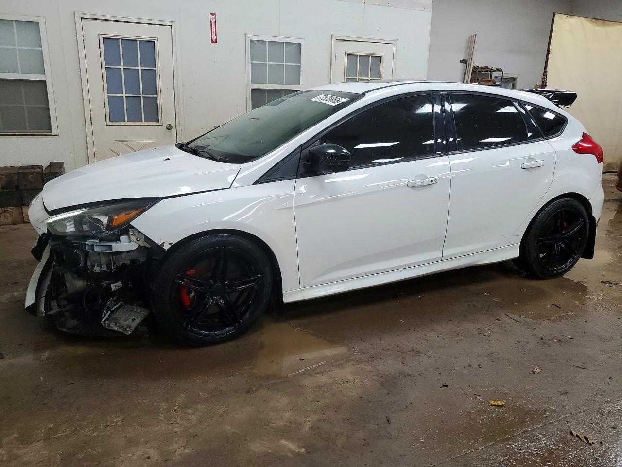 2017 FORD FOCUS