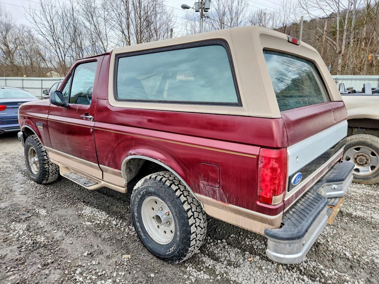 1996 FORD BRONCO U100 photo 2