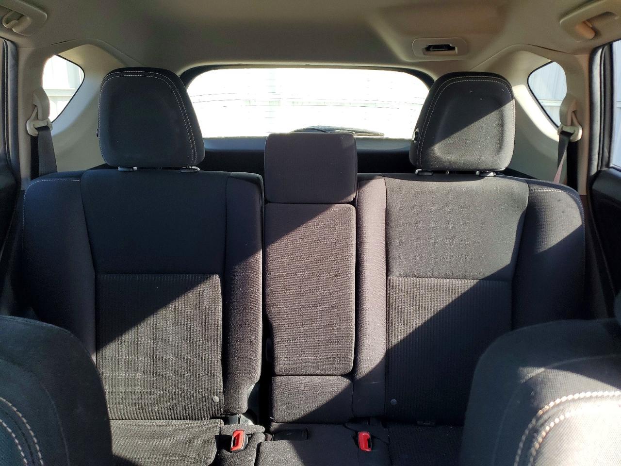 2013 TOYOTA RAV4 XLE photo 10