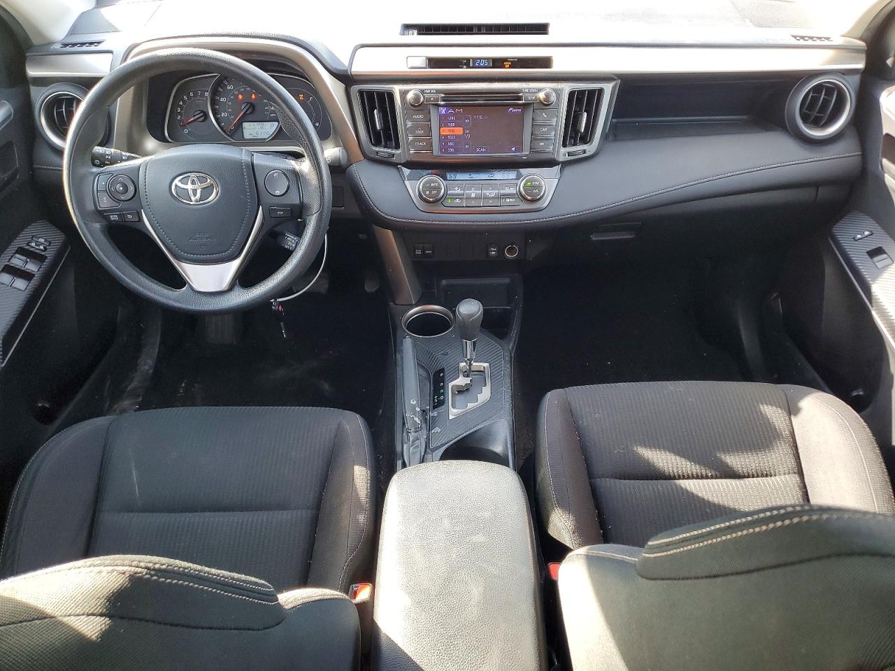 2013 TOYOTA RAV4 XLE photo 8