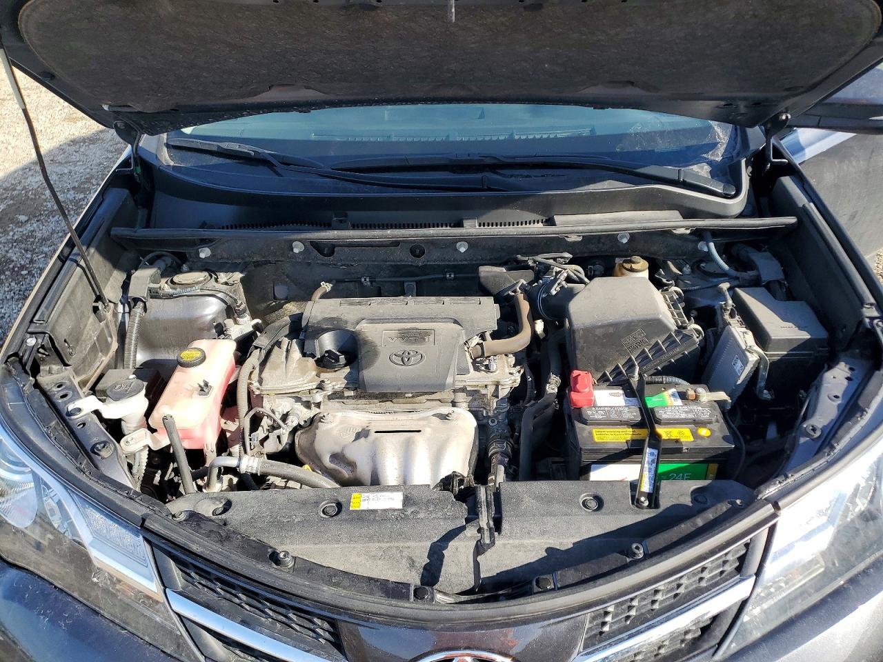 2013 TOYOTA RAV4 XLE photo 12