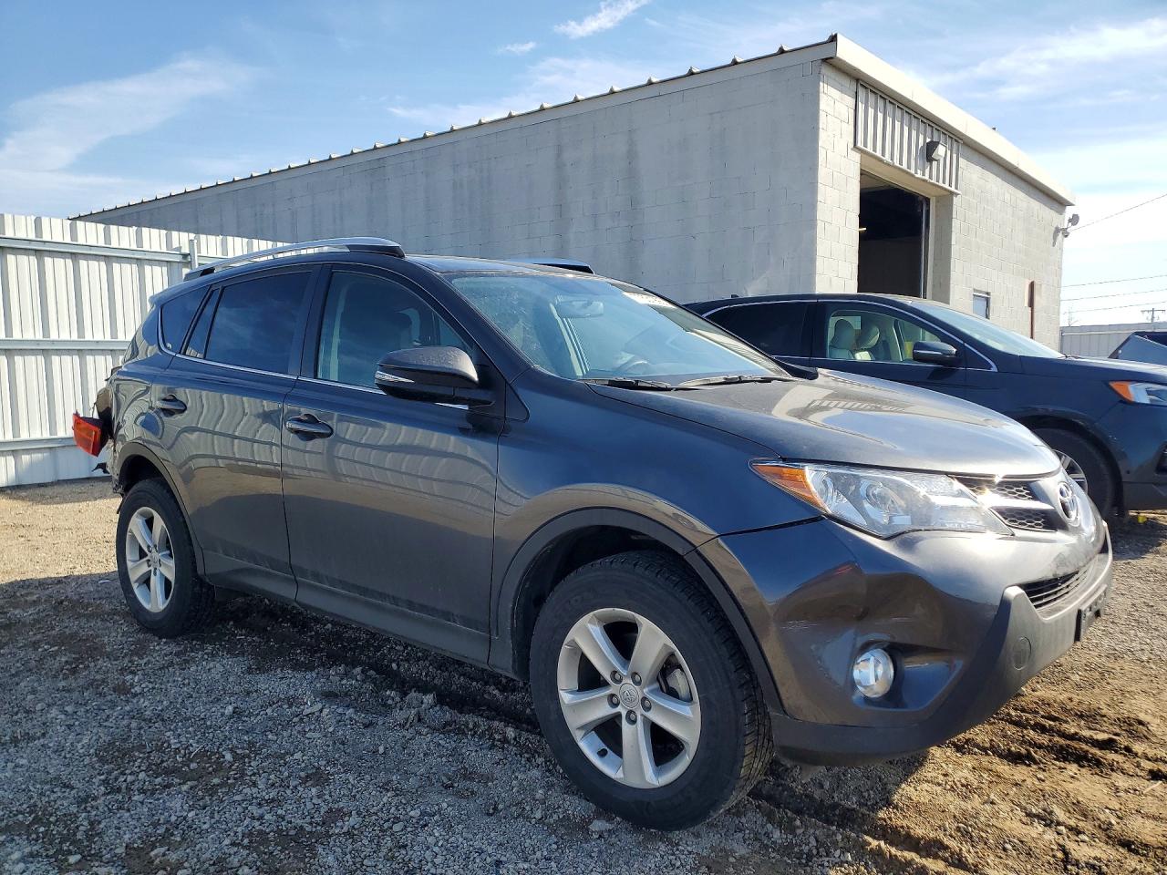 2013 TOYOTA RAV4 XLE photo 4