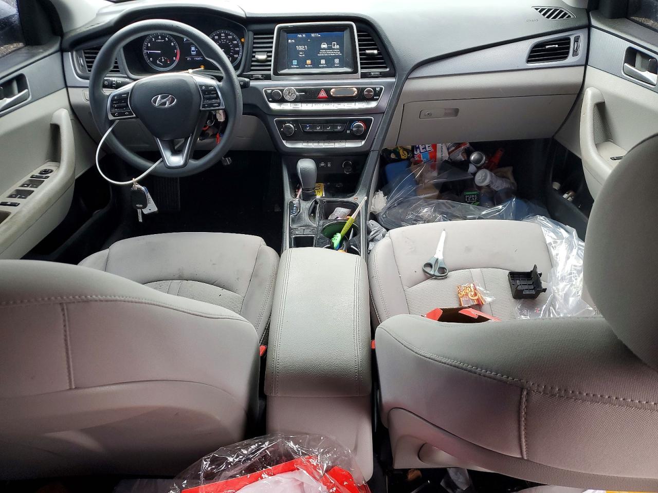 2018 HYUNDAI SONATA SE photo 8