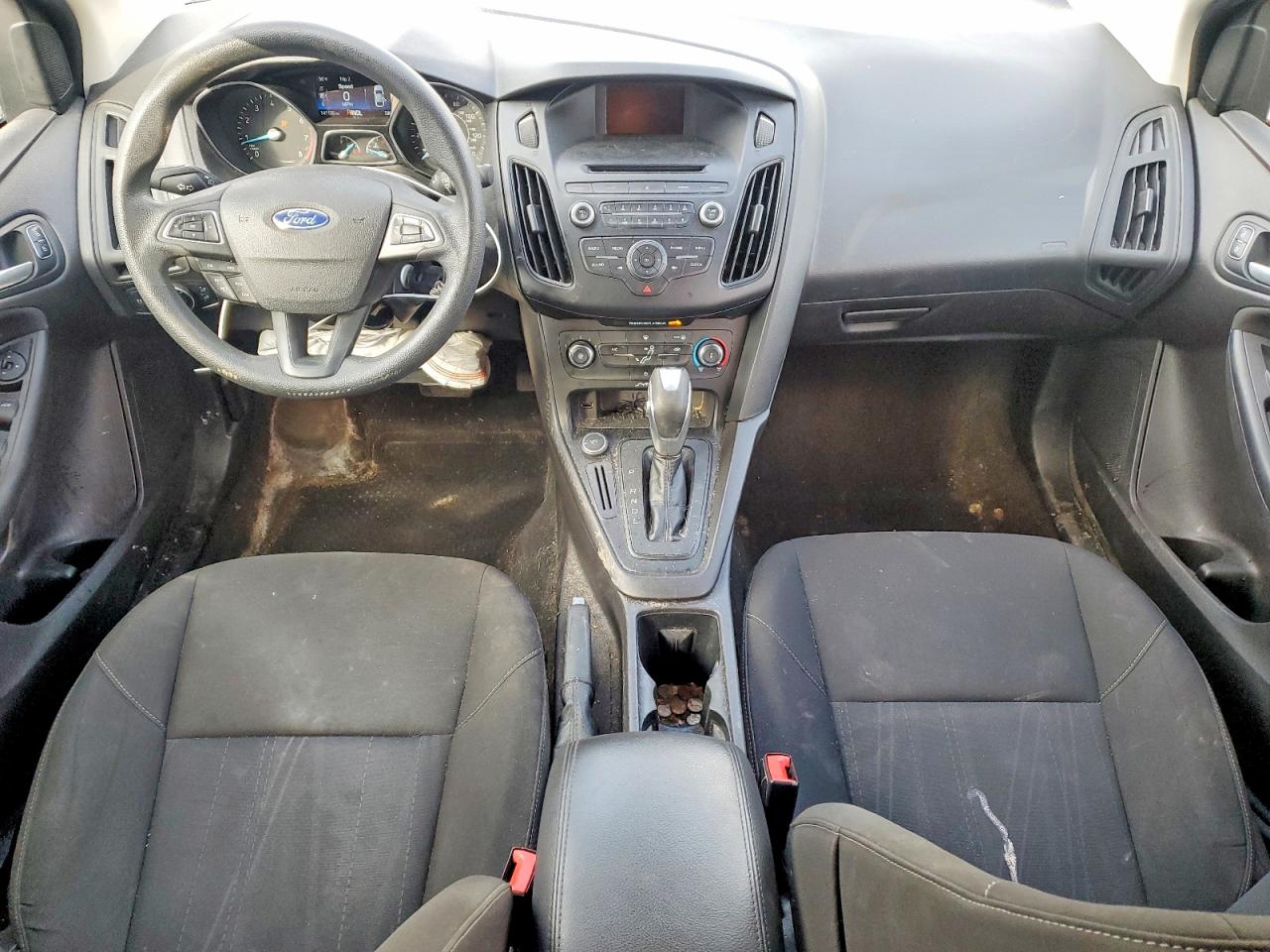 2015 FORD FOCUS SE photo 8