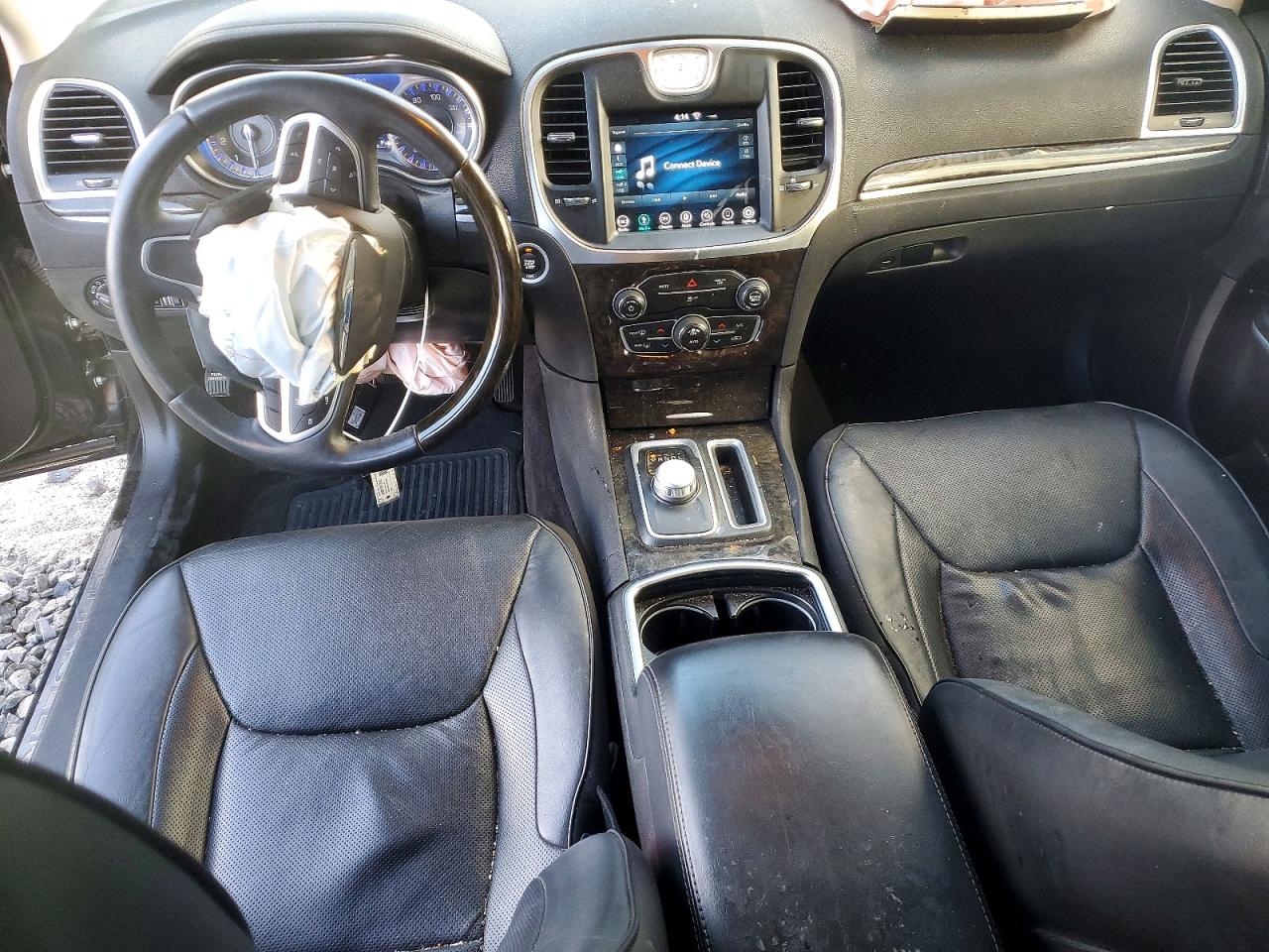 2018 CHRYSLER 300 LIMITED photo 8