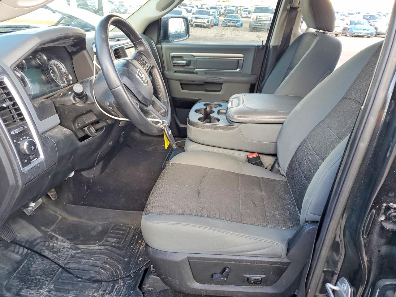 2018 RAM 1500 SLT photo 13