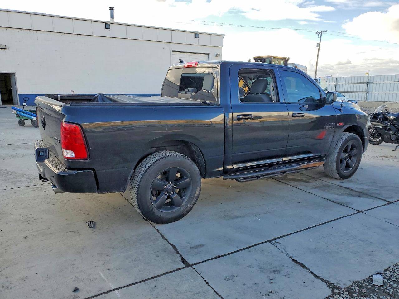 2018 RAM 1500 SLT photo 5