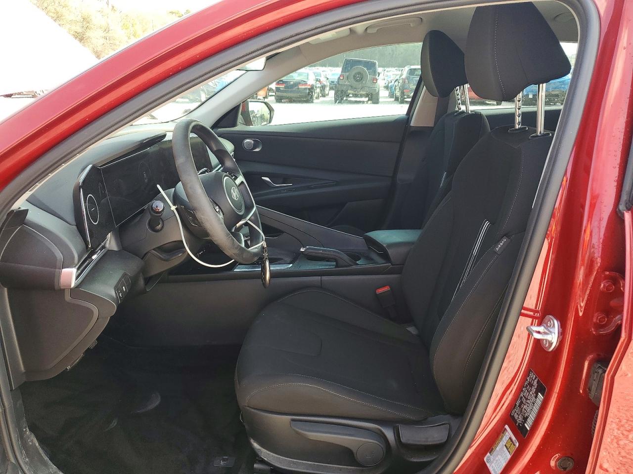 2024 HYUNDAI ELANTRA SEL photo 13