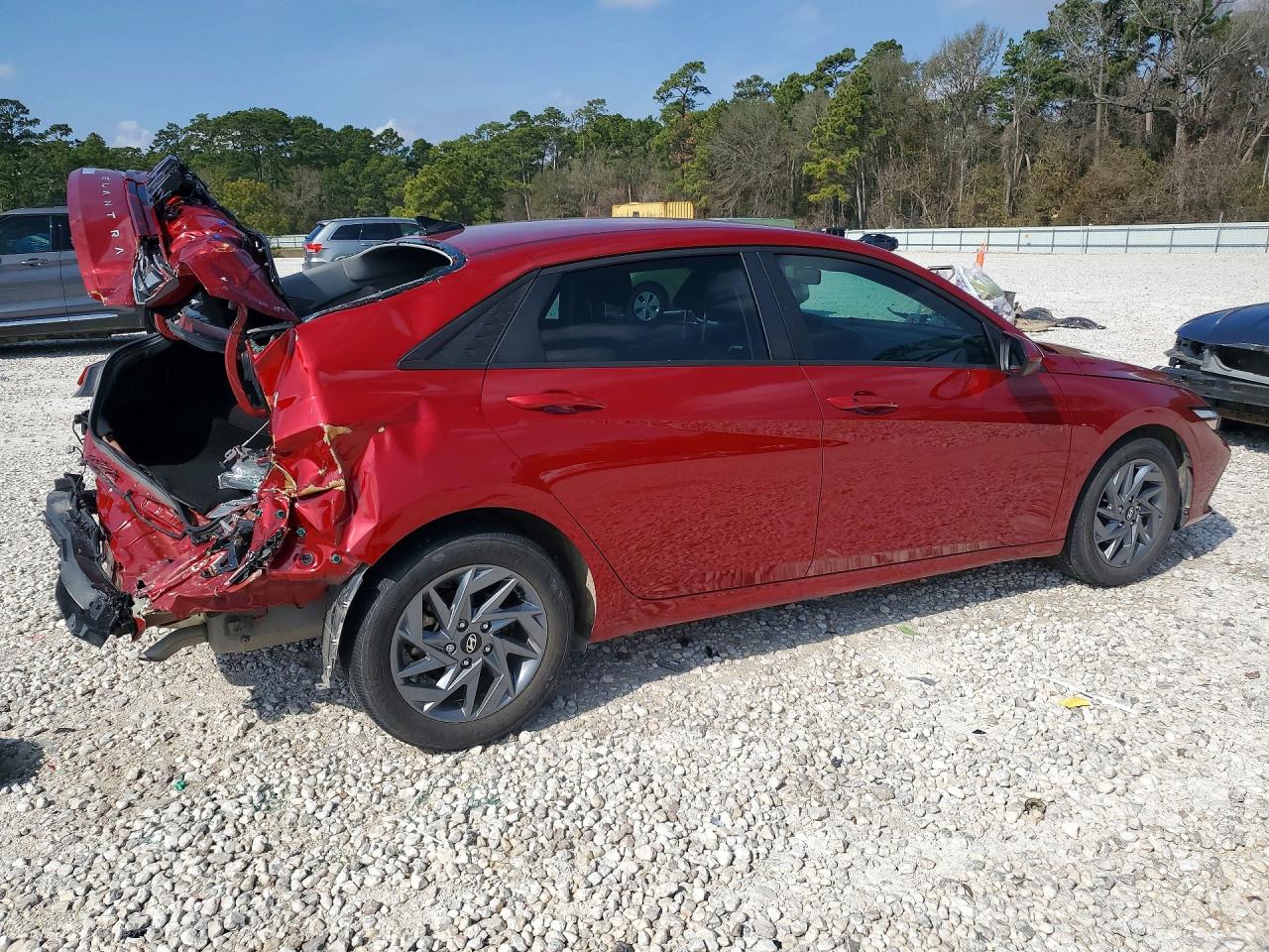 2024 HYUNDAI ELANTRA SEL photo 5