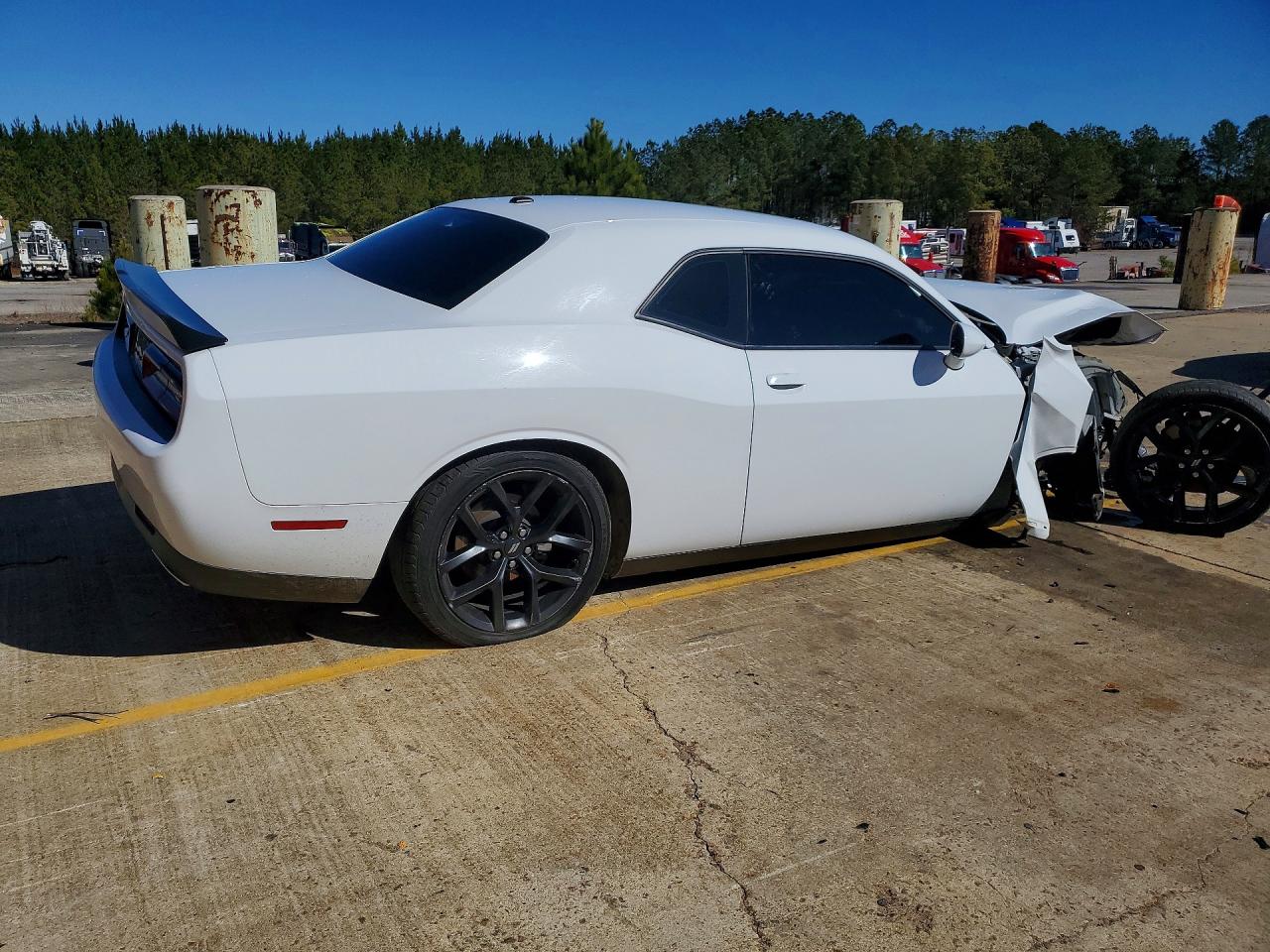 2022 DODGE CHALLENGER SXT photo 7