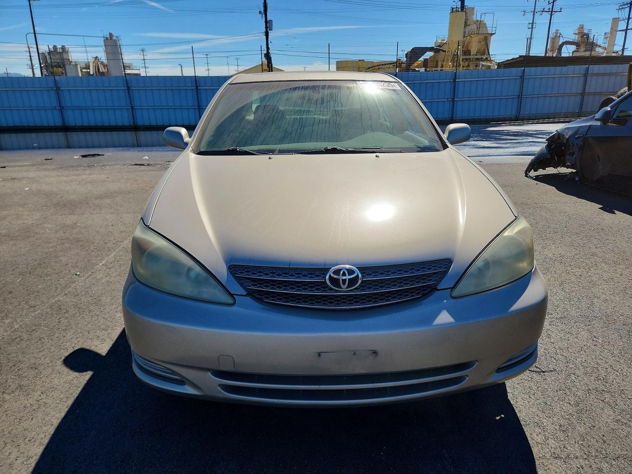 2002 TOYOTA CAMRY LE photo 9