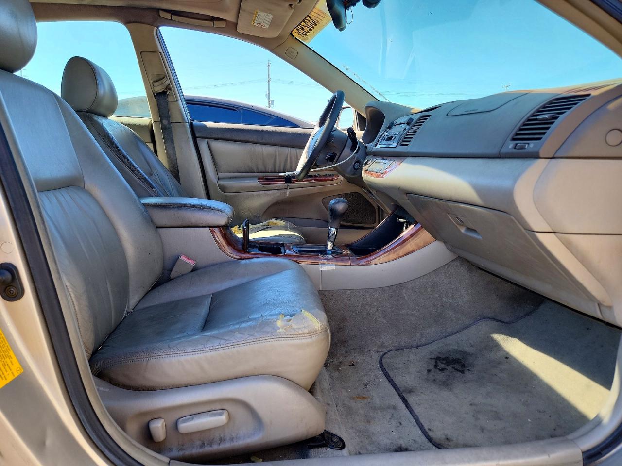 2002 TOYOTA CAMRY LE photo 13