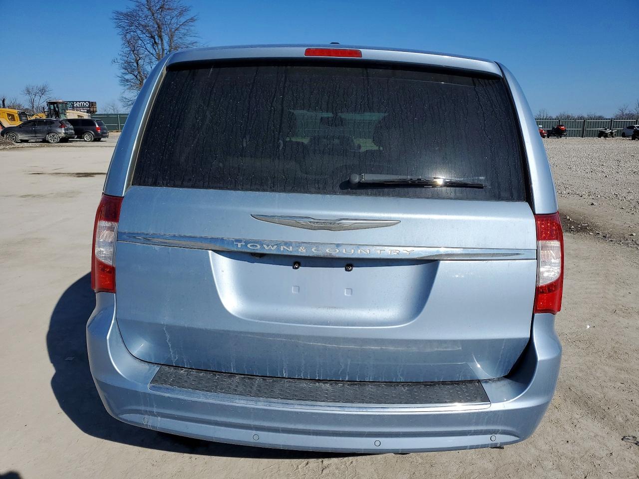 2013 CHRYSLER TOWN & COUNTRY TOURING photo 11