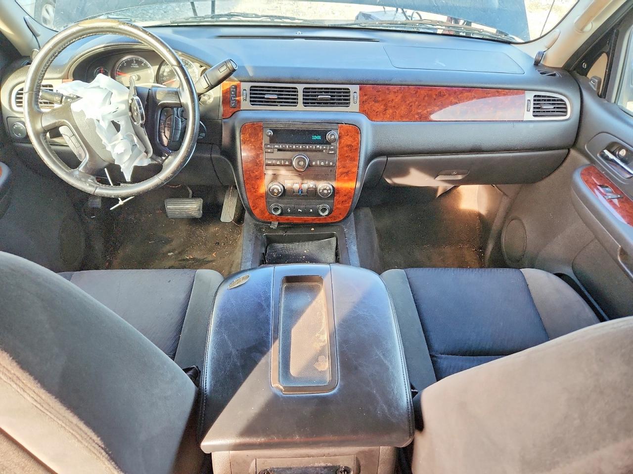 2009 CHEVROLET AVALANCHE C1500 LT photo 8