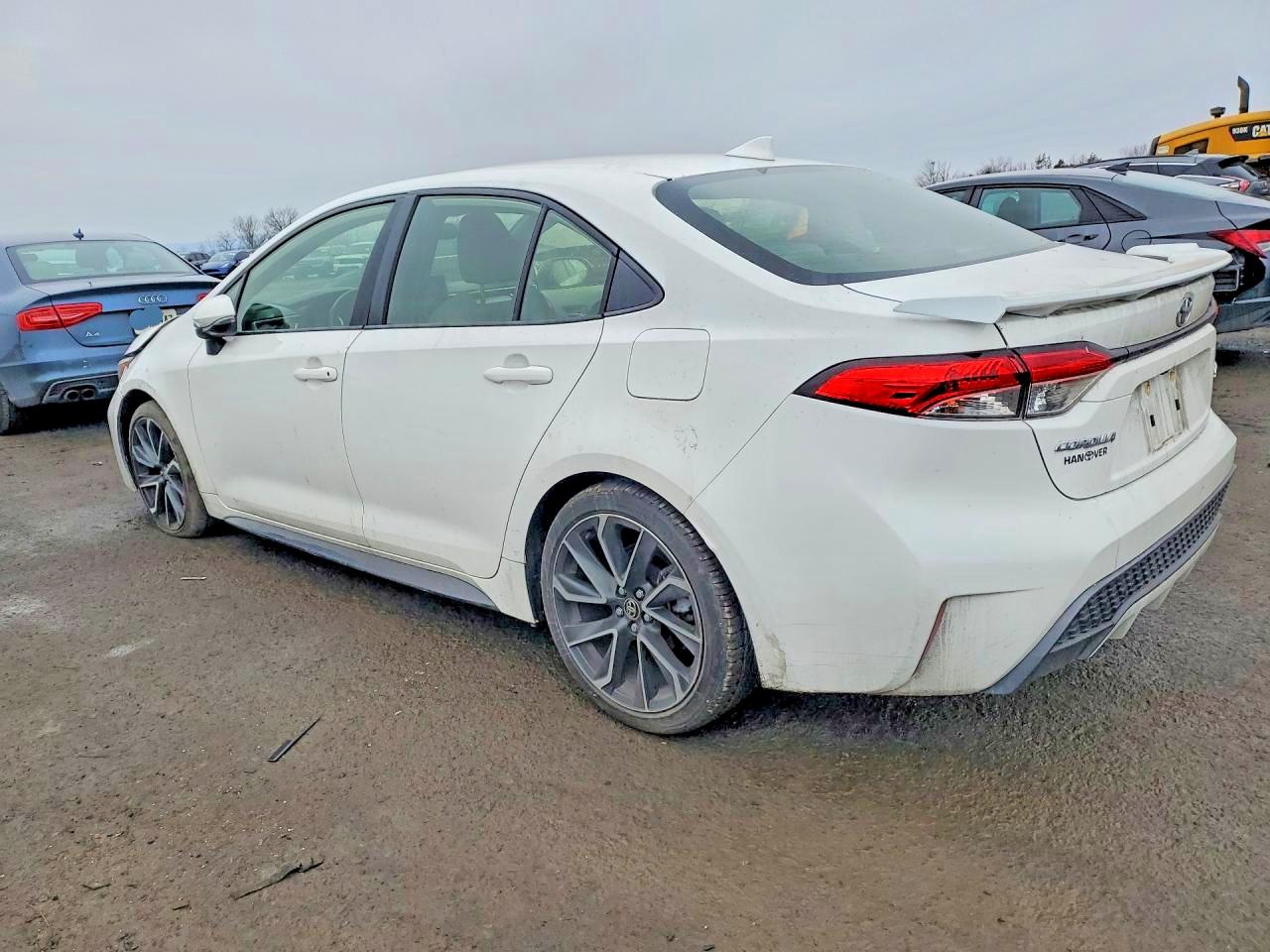 2022 TOYOTA COROLLA SE photo 3