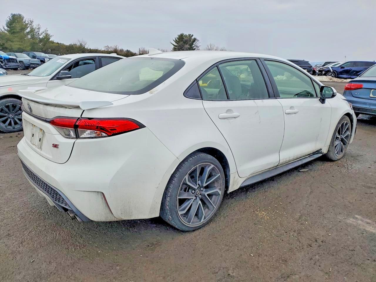 2022 TOYOTA COROLLA SE photo 5