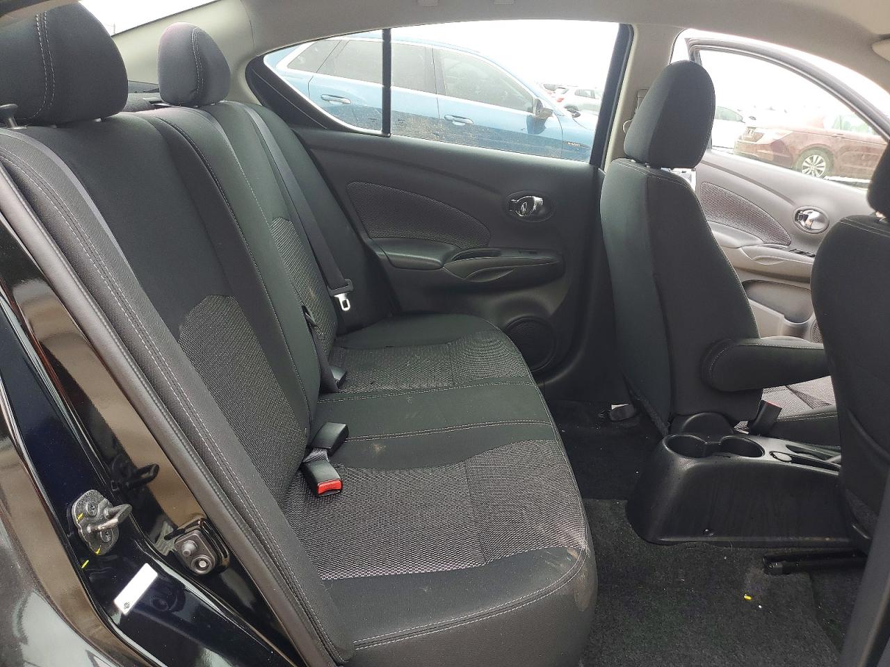 2018 NISSAN VERSA SV photo 28