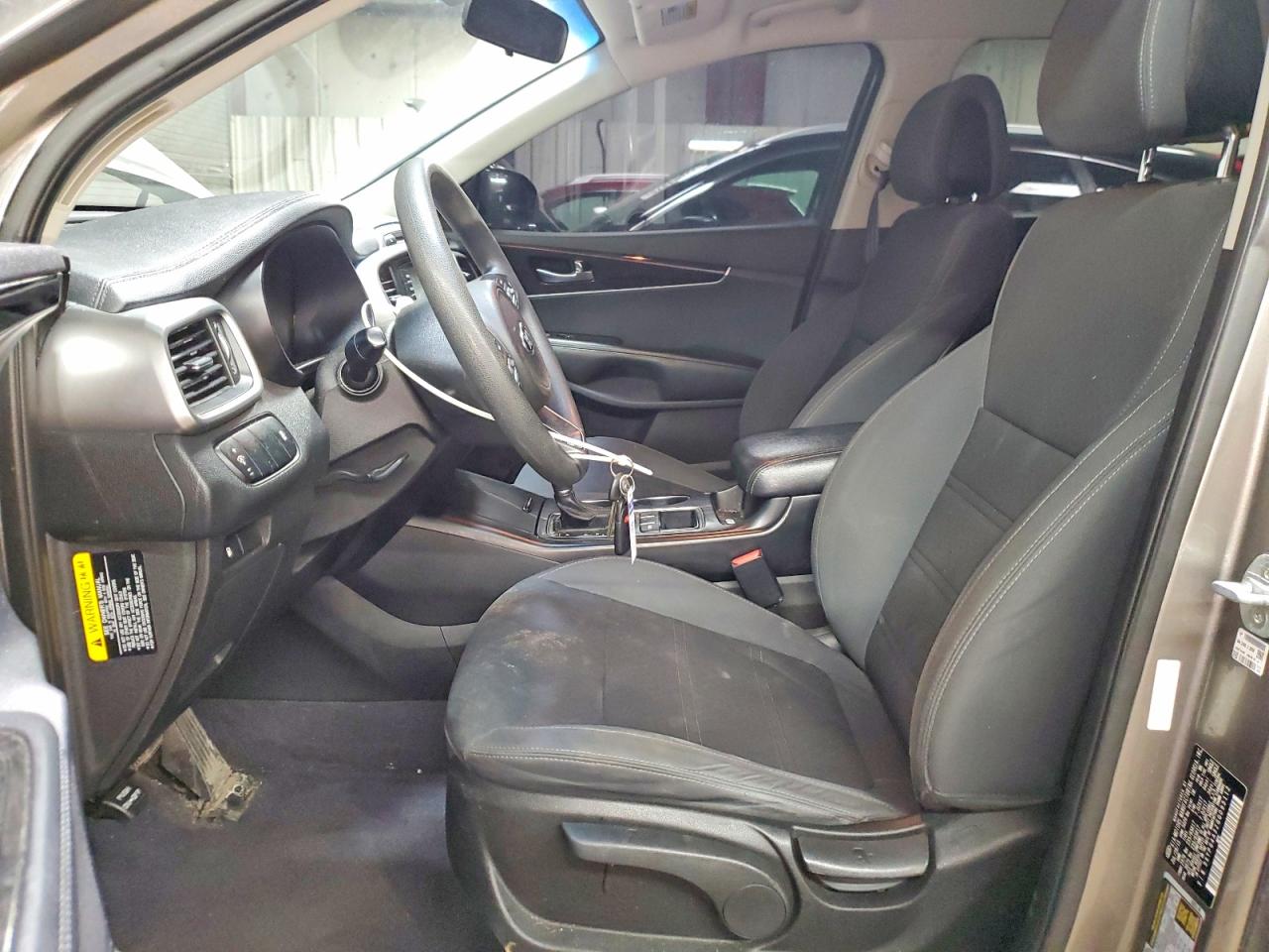 2016 KIA SORENTO LX photo 13