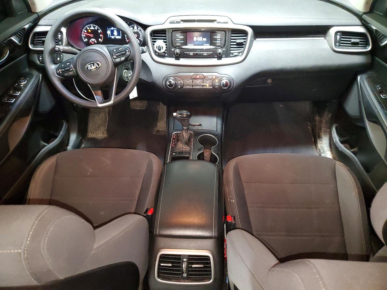 2016 KIA SORENTO LX photo 15