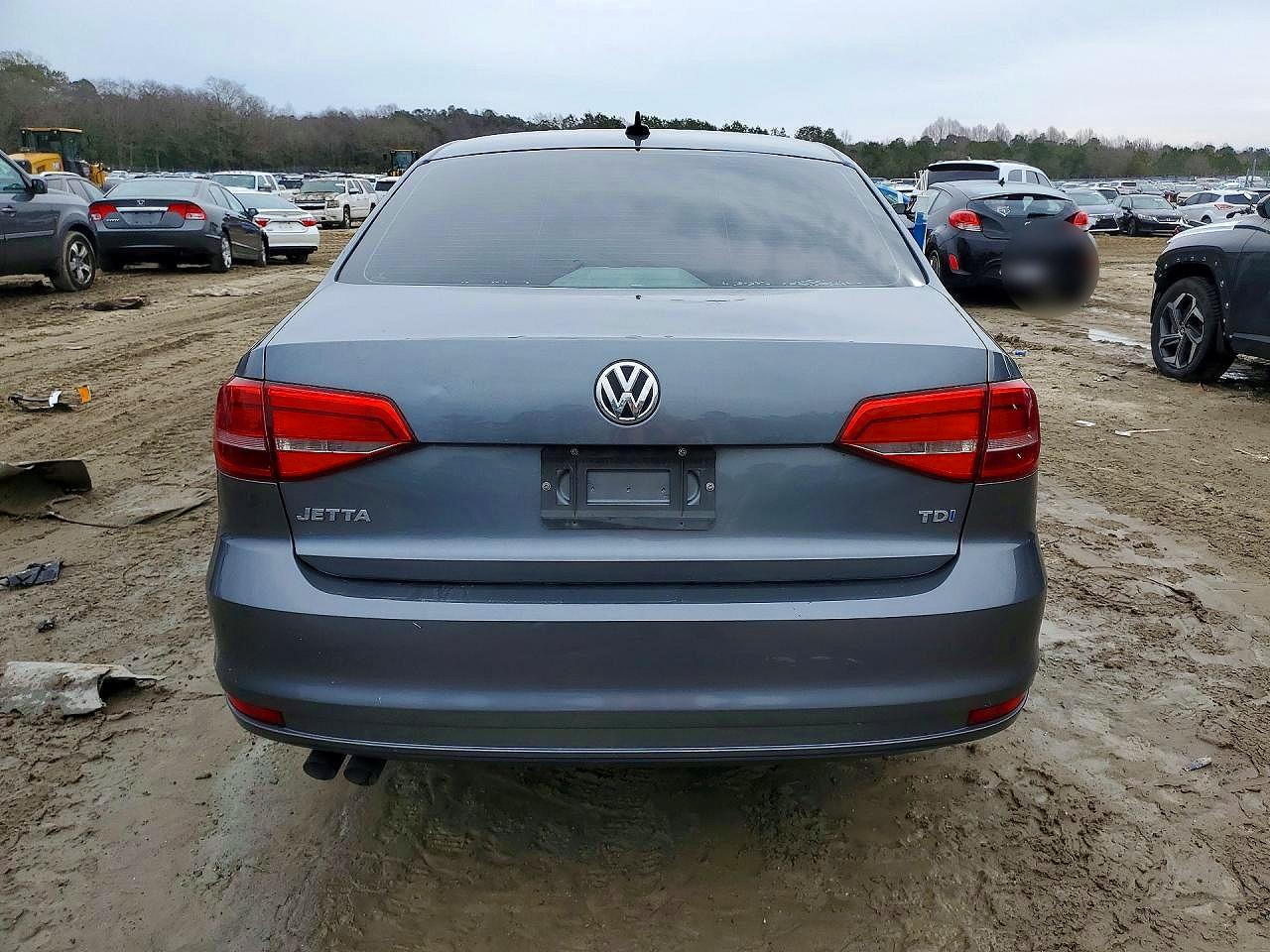2015 VOLKSWAGEN JETTA TDI photo 16