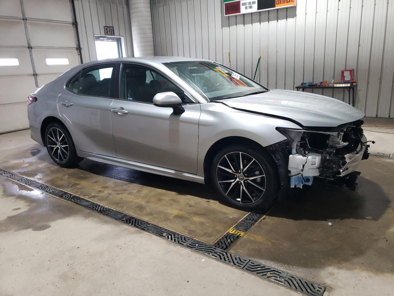 2021 TOYOTA CAMRY SE photo 4