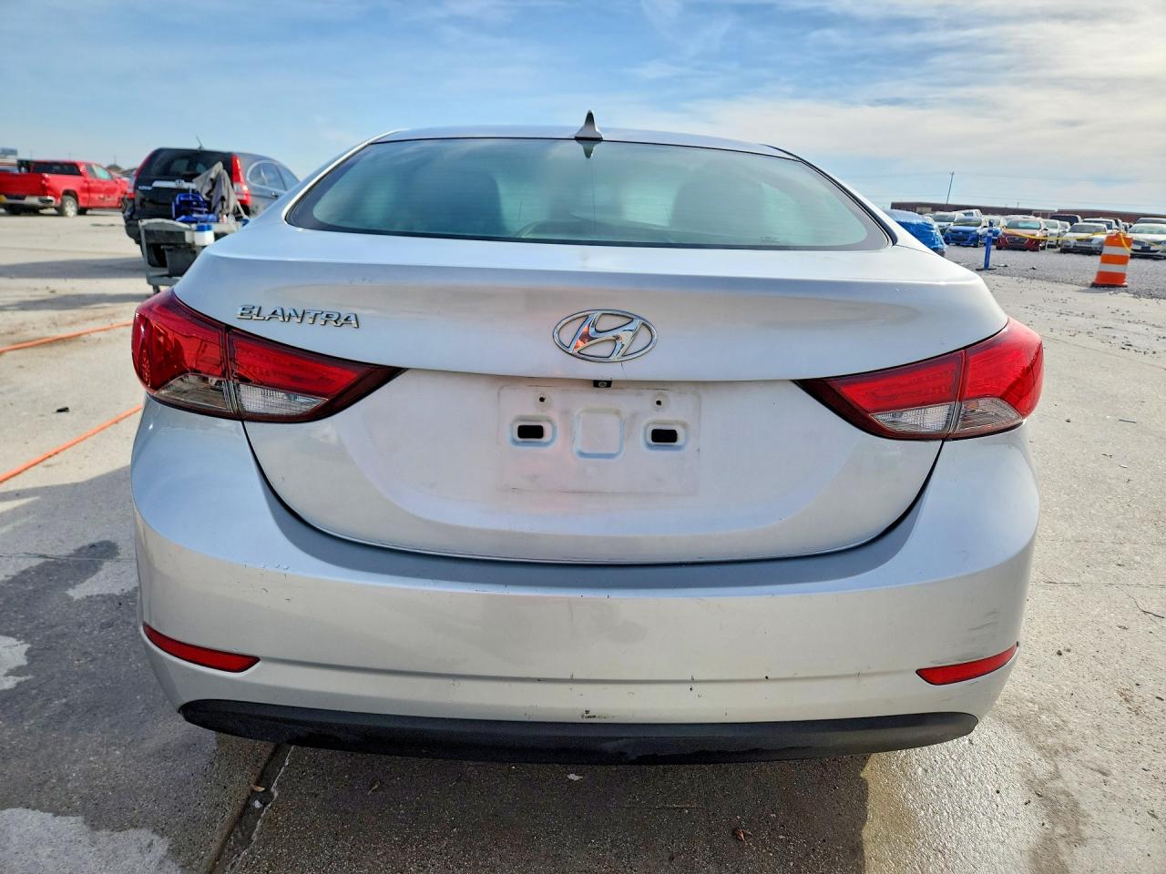 2015 HYUNDAI ELANTRA SE photo 16