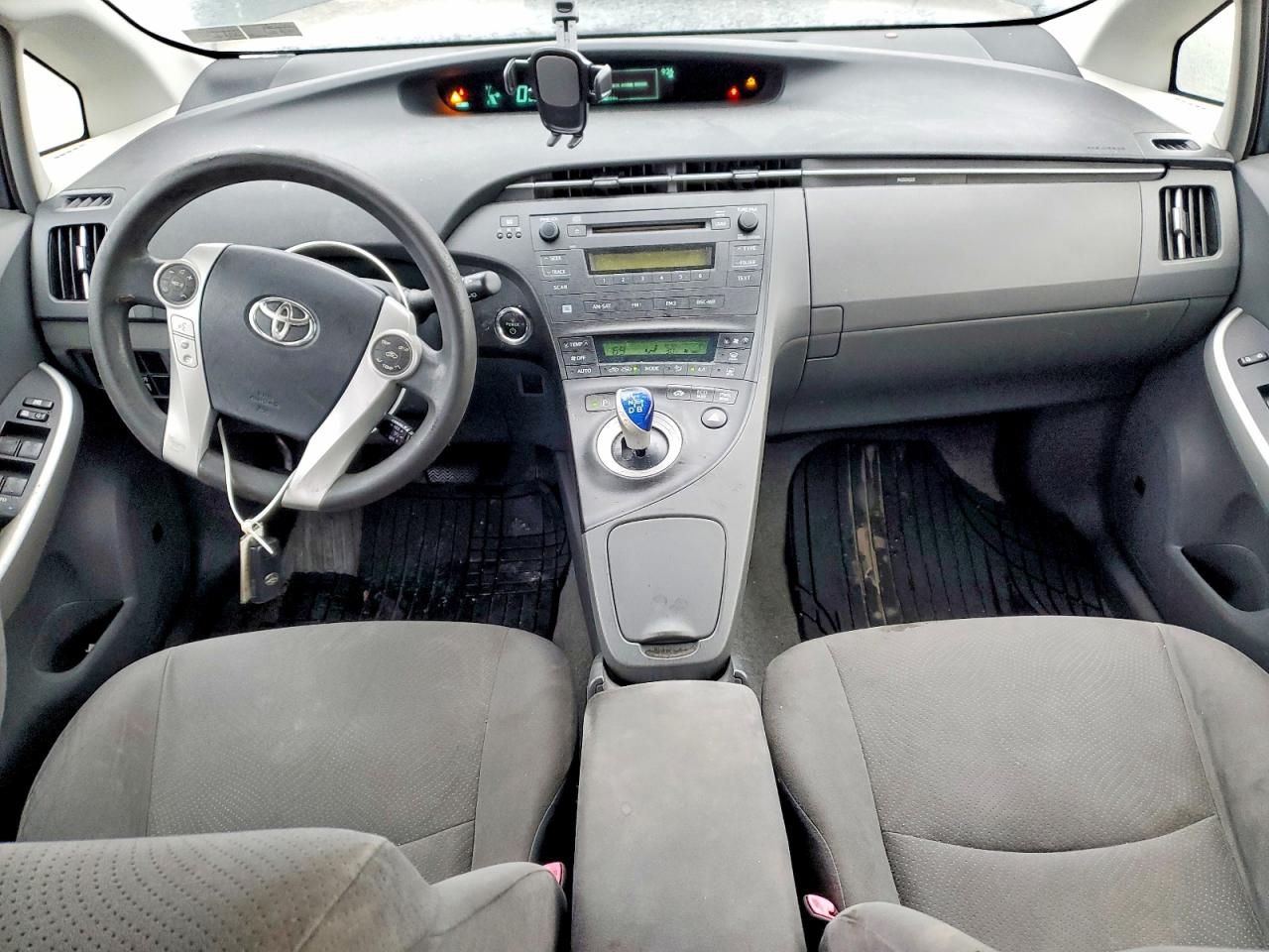 2010 TOYOTA PRIUS III photo 8