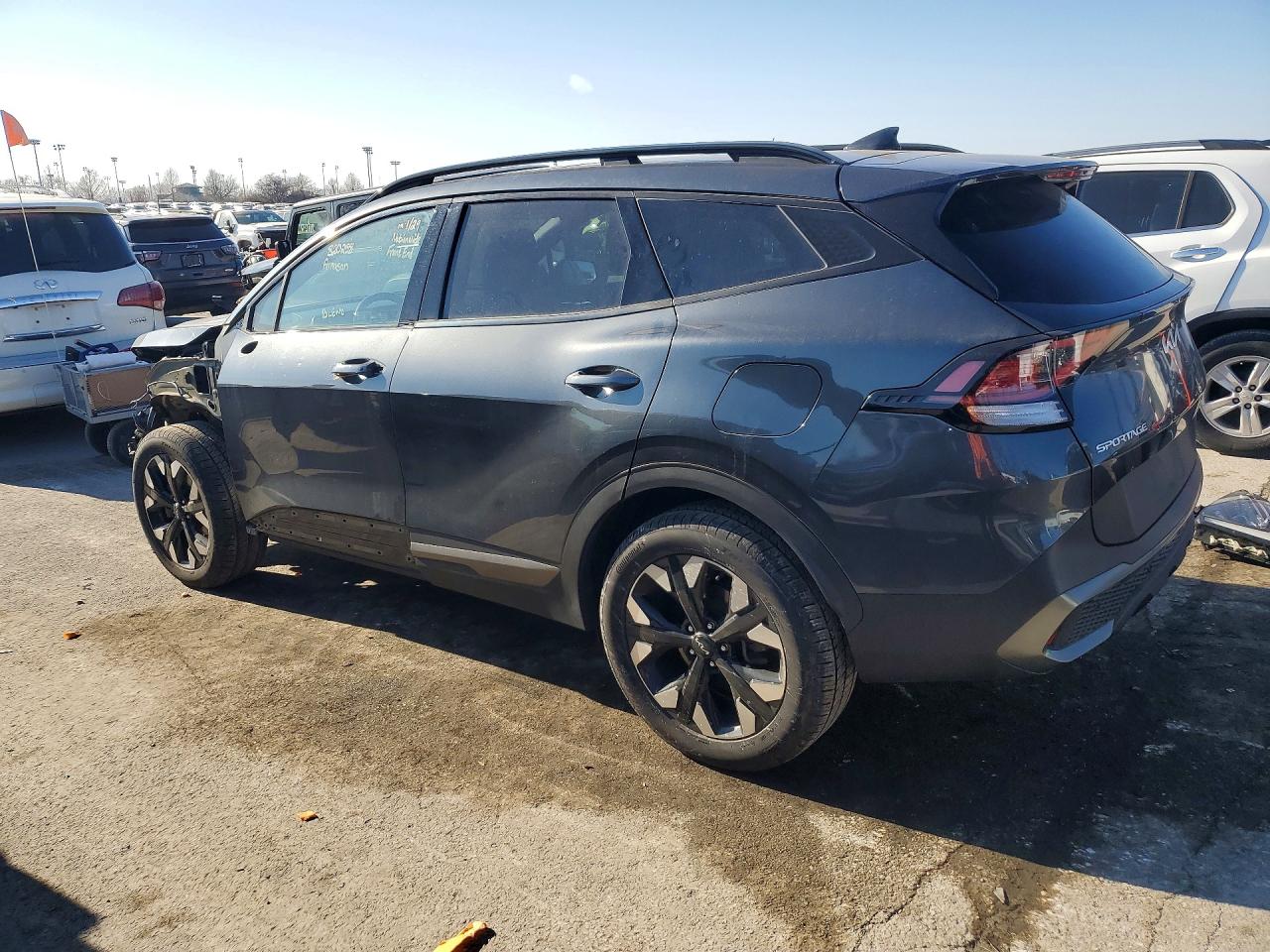 2023 KIA SPORTAGE X LINE photo 2